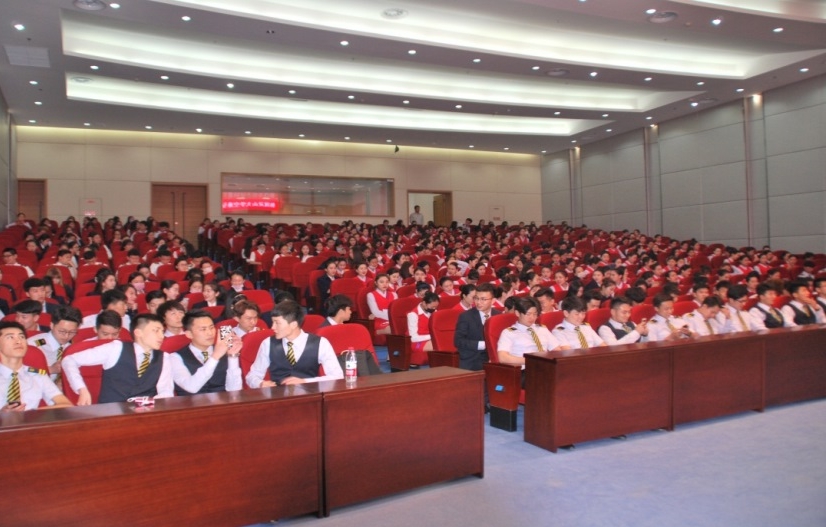 留学+走进郑航—举办三场留学专题宣讲会