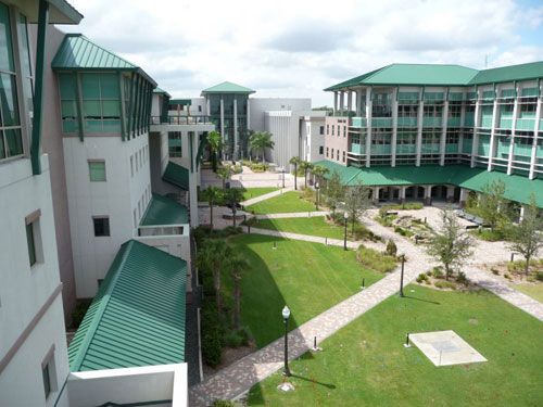 佛州海湾海岸大学(Florida-Gulf-Coast-University).jpg