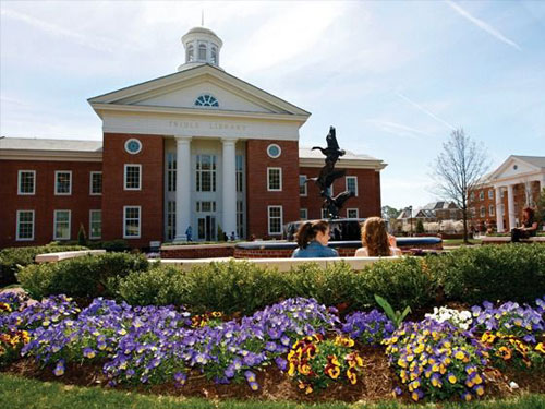 克里斯托弗‧纽波特大学(Christopher-Newport-University).jpg