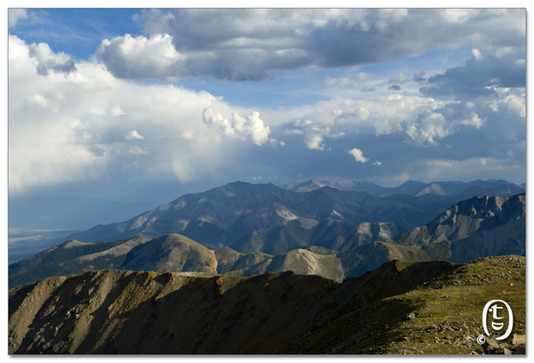 这次是真的吃撑了 ， 一天爬两座14ers_图2