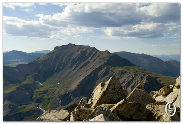 这次是真的吃撑了 ， 一天爬两座14ers_图9